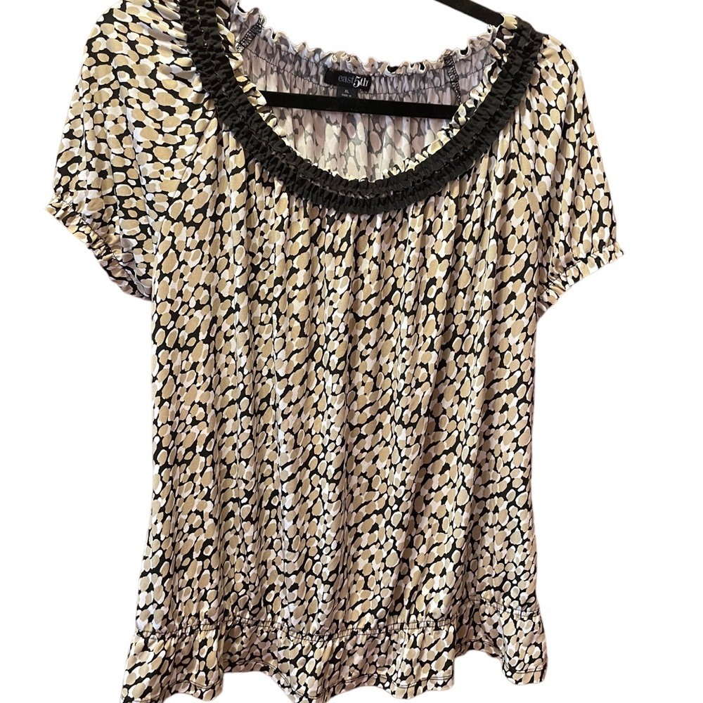 East 5th woman’s abstract patterned top, short sleeve, peplum, size XL - Picture 1 of 5